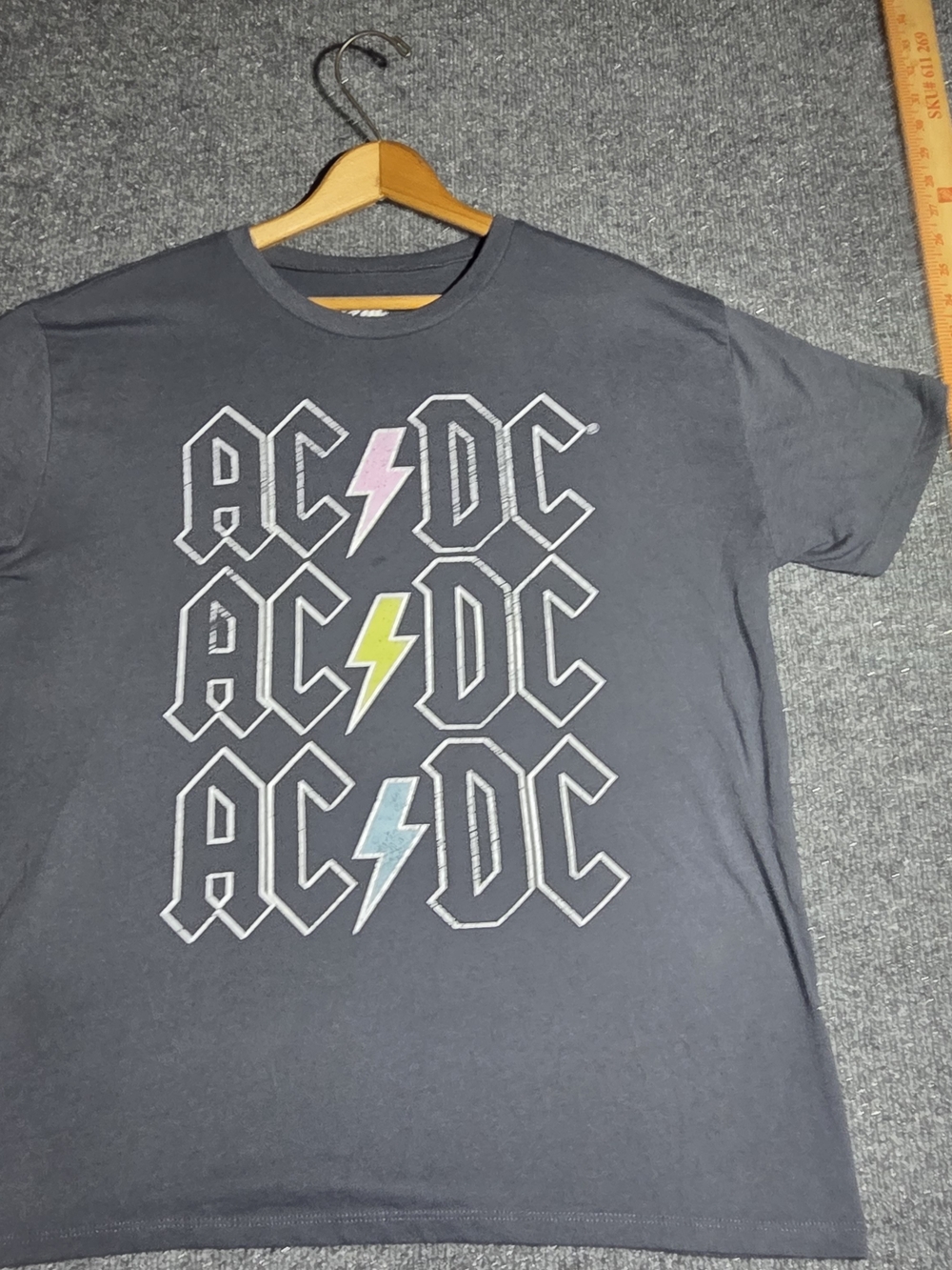 AC/DC Band T Shirt Mens XL Charcoal Gray Stacked Logo Multi Color Lightning Bolt